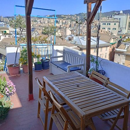 Cinque Lampadi Rooftop Генуя Экстерьер фото